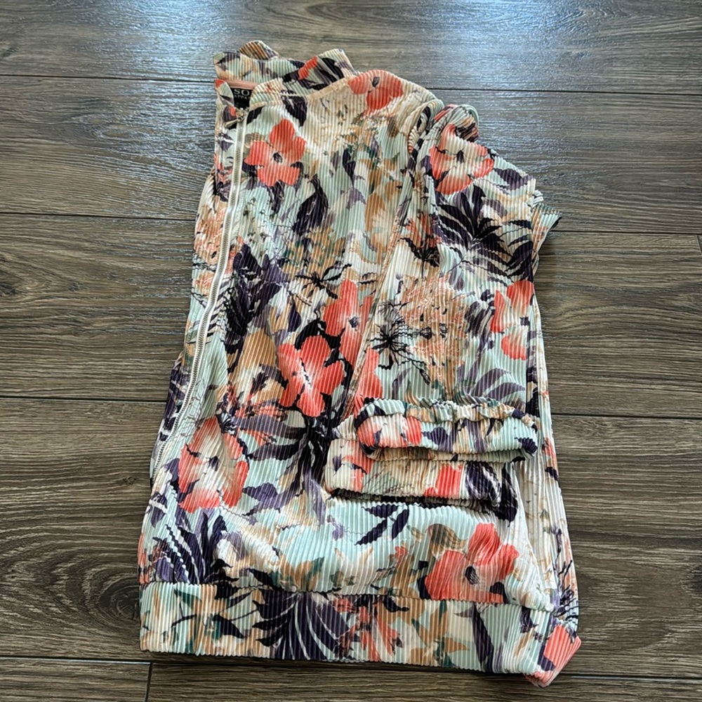 Jacket - Picture 1 of 6